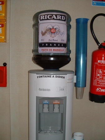 fontaine-a-pastis.jpg