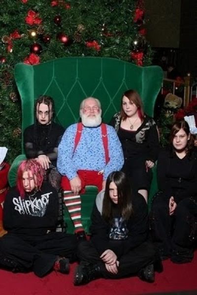 funny_awkward_holiday_640_52.jpg