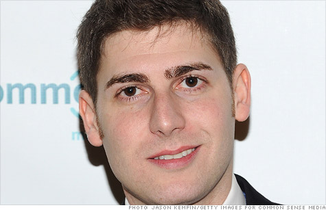 eduardo-saverin.gi.top.jpg