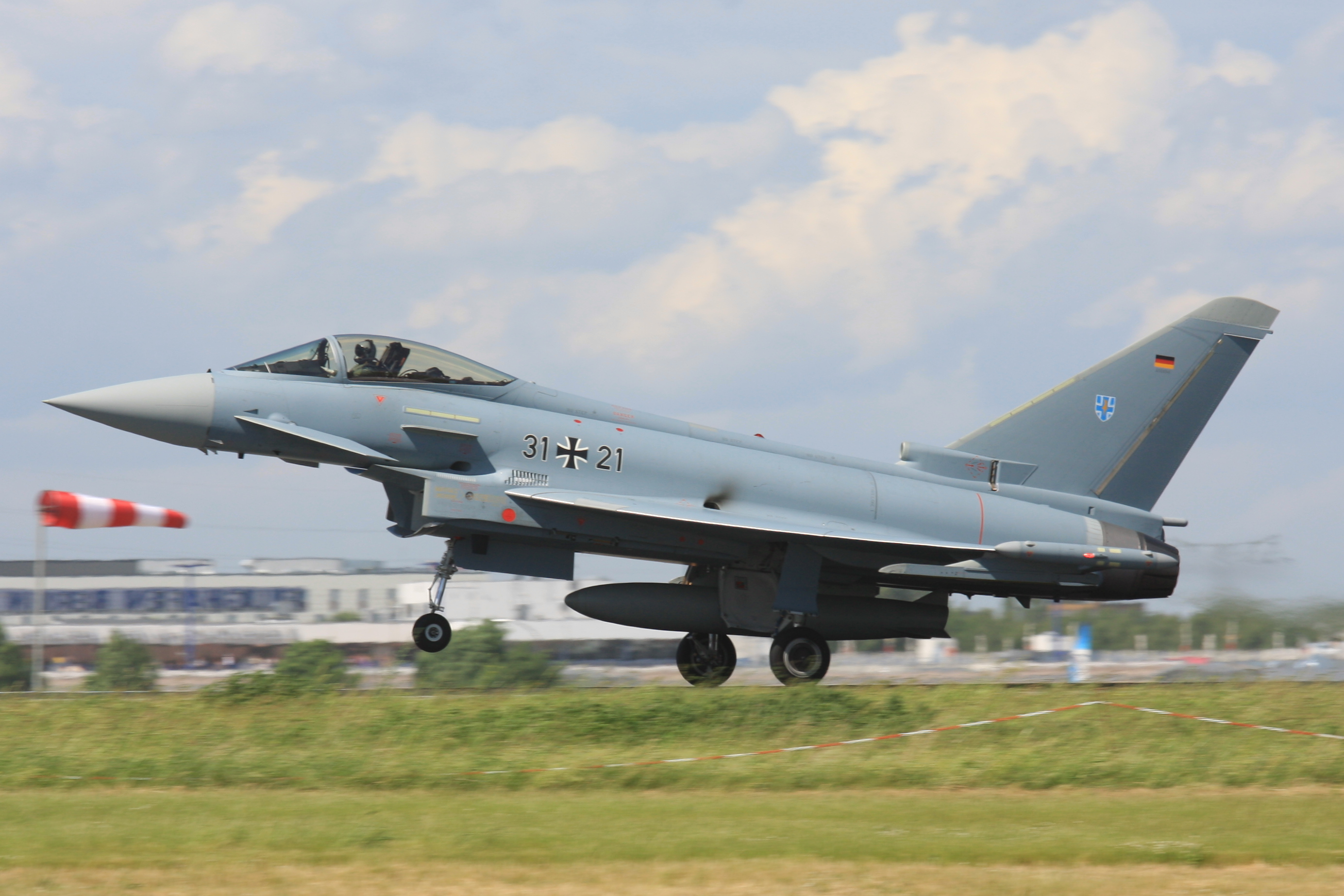 2010-06-11_Eurofighter_Luftwaffe_31%2B21_EDDB_01.jpg